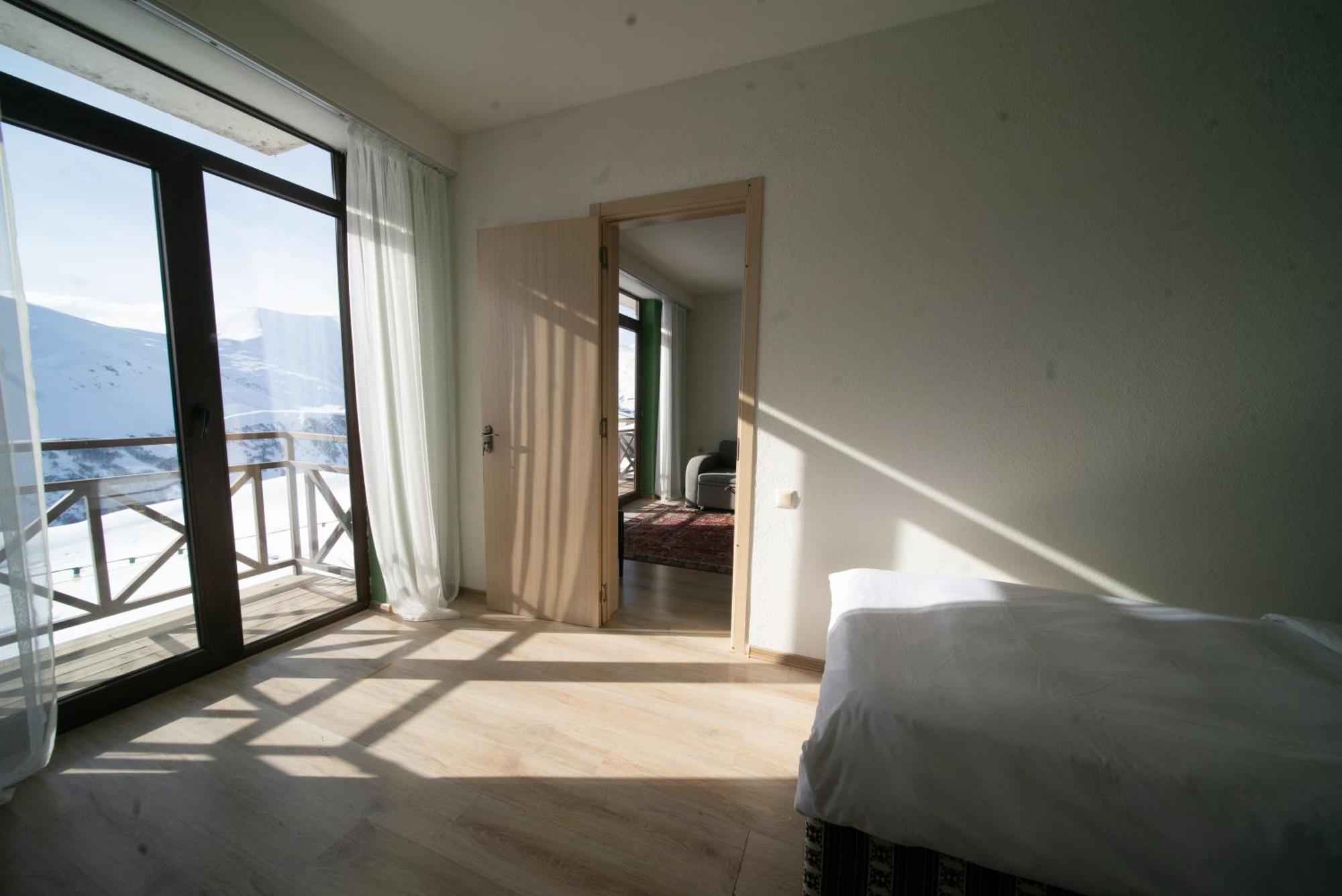 Chalet Papa Basili 구다우리 외부 사진