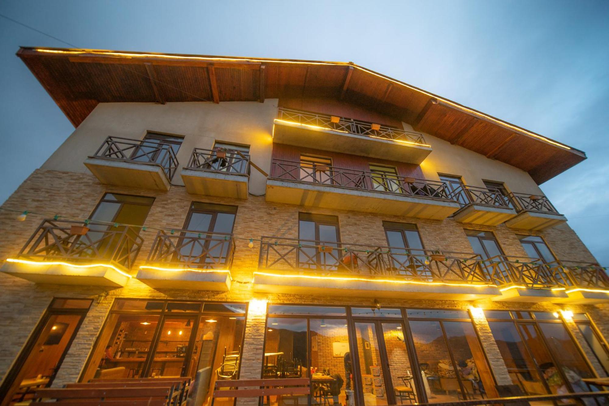 Chalet Papa Basili 구다우리 외부 사진